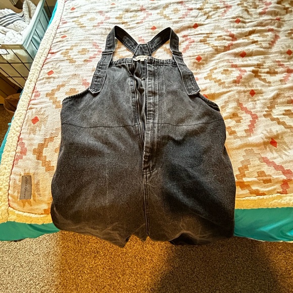 Light wash black overalls size medium - Picture 5 of 7